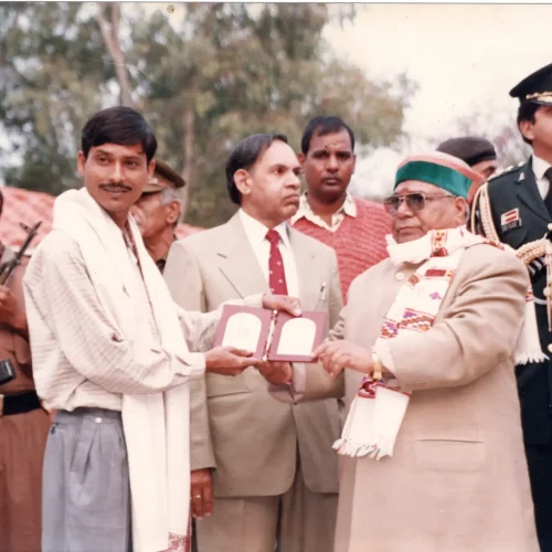 “The ‘Kala Mony’ title (‘Upadhi’) was given by the Hon’ble Chief Minister of Haryana at the Surajkund Fair in 1996.”
